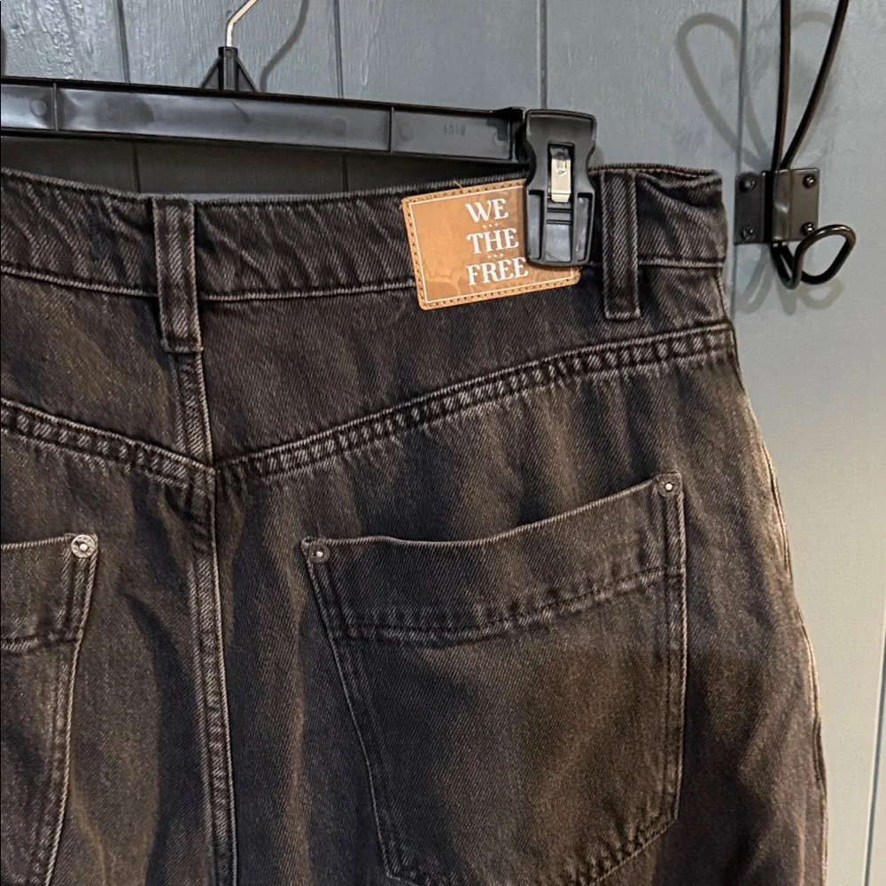 Womans Black Jeans - Picture 5 of 5